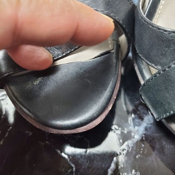 Vince Camuto heels shoes - Picture 5 of 7